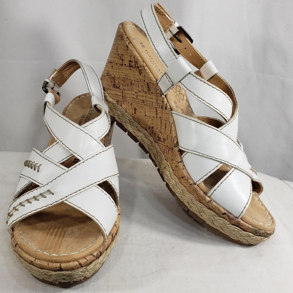 Naturalizer NWOT Norma Wedge Sandals 7.5M